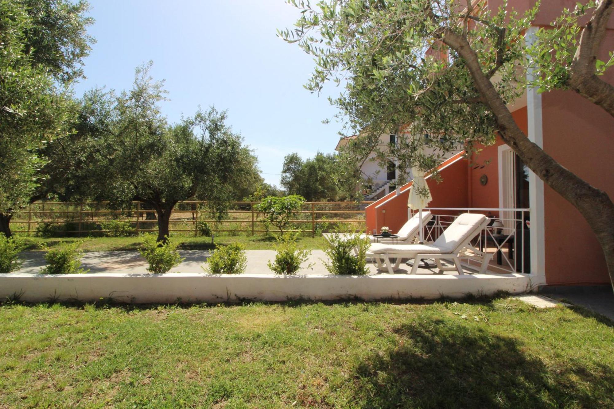 Laconian Collection Mavrovouni Beach House Githio Exterior foto